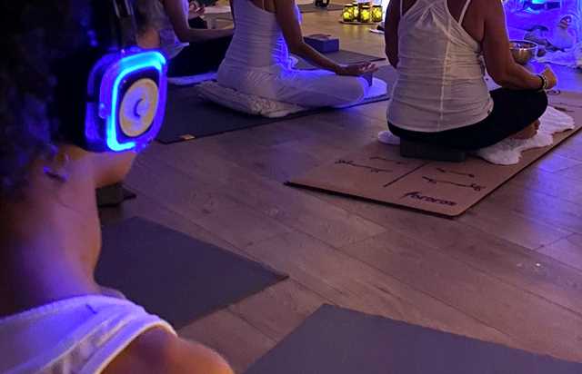 connected yin yoga class in french studio cannes - by yoga flow cannes 
				in CANNES