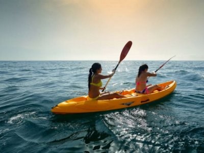 MICRO ADVENTURE ABOARD A DUO KAYAK 