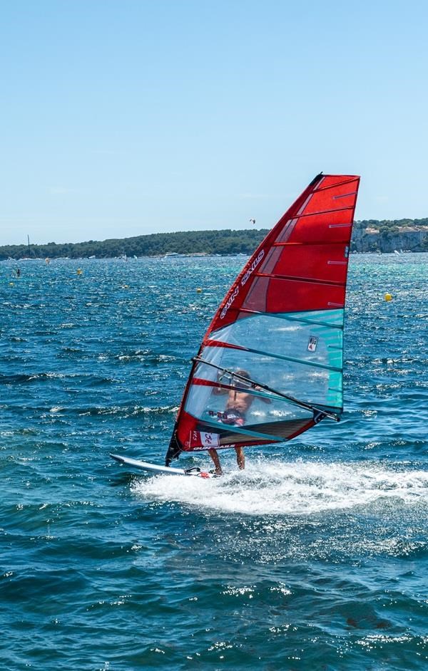WINDSURF RENTAL – CANNES – MOURRE ROUGE