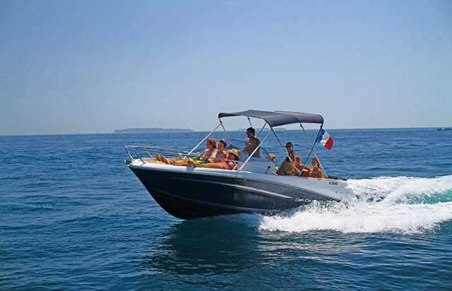 boat evasion - boat rental without license - discover the bay of cannes and its surroundings in complete autonomy!
				in Cannes